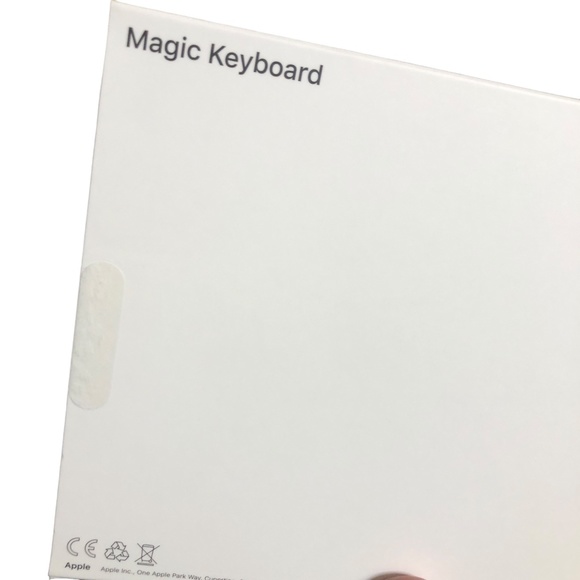 APPLE Wireless Magic Keyboard NO CABLE ***SELLING AS IS*** - Picture 4 of 14